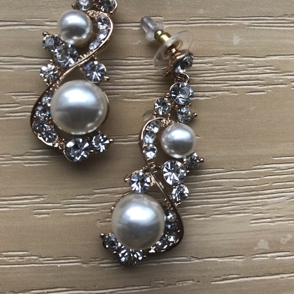 Earnings - Picture 2 of 4